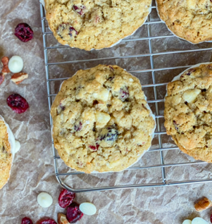 White Chocolate Cranberry Cookies thumbnail